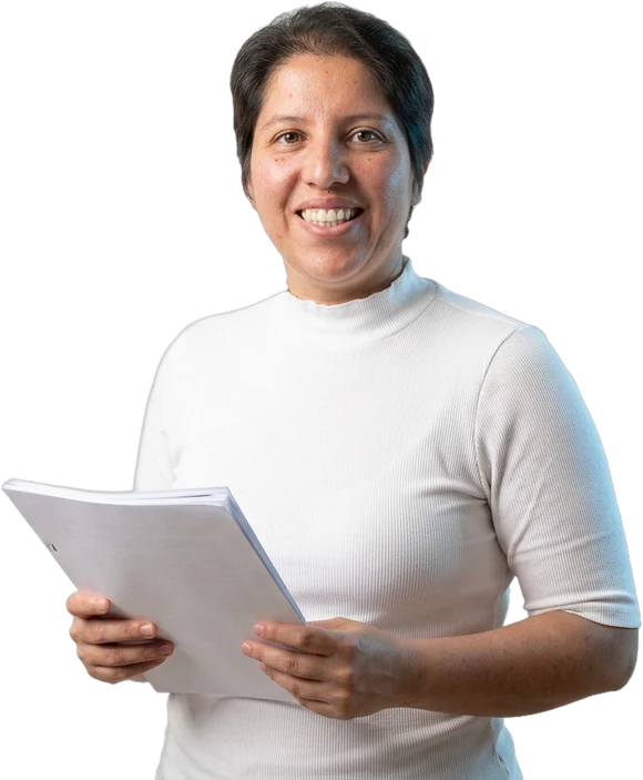 Esmeralda Morandeira Santamaría sostiene el cuadernillo de la masterclass. Es traductora médica y fundó la Escuela de Traducción Mogul